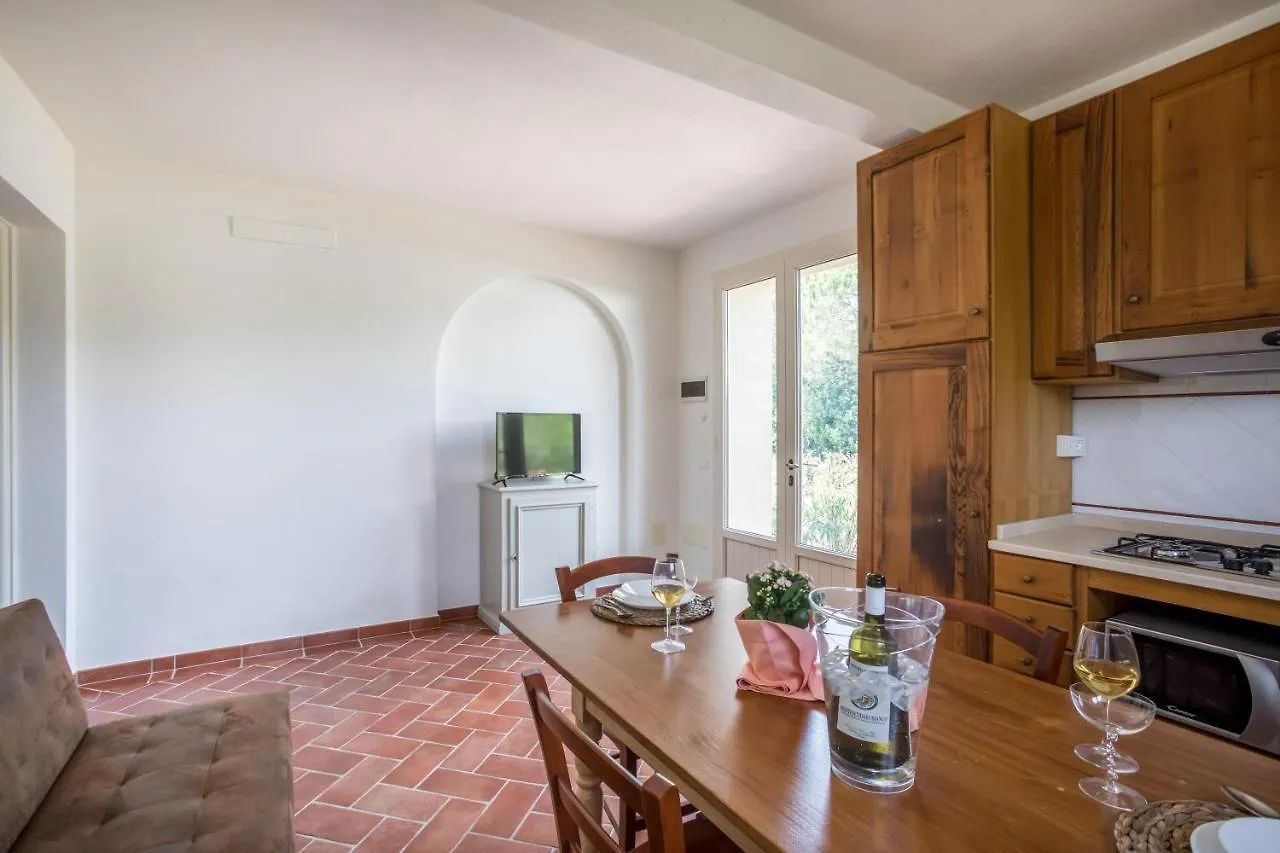 Farm stay Agriturismo Sant Elmira - Relax With External Jacuzzi Montescudaio Italy
